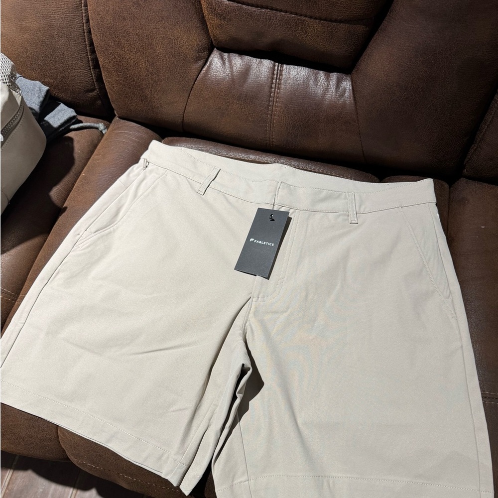 Men’s fabletics 8inch don shorts